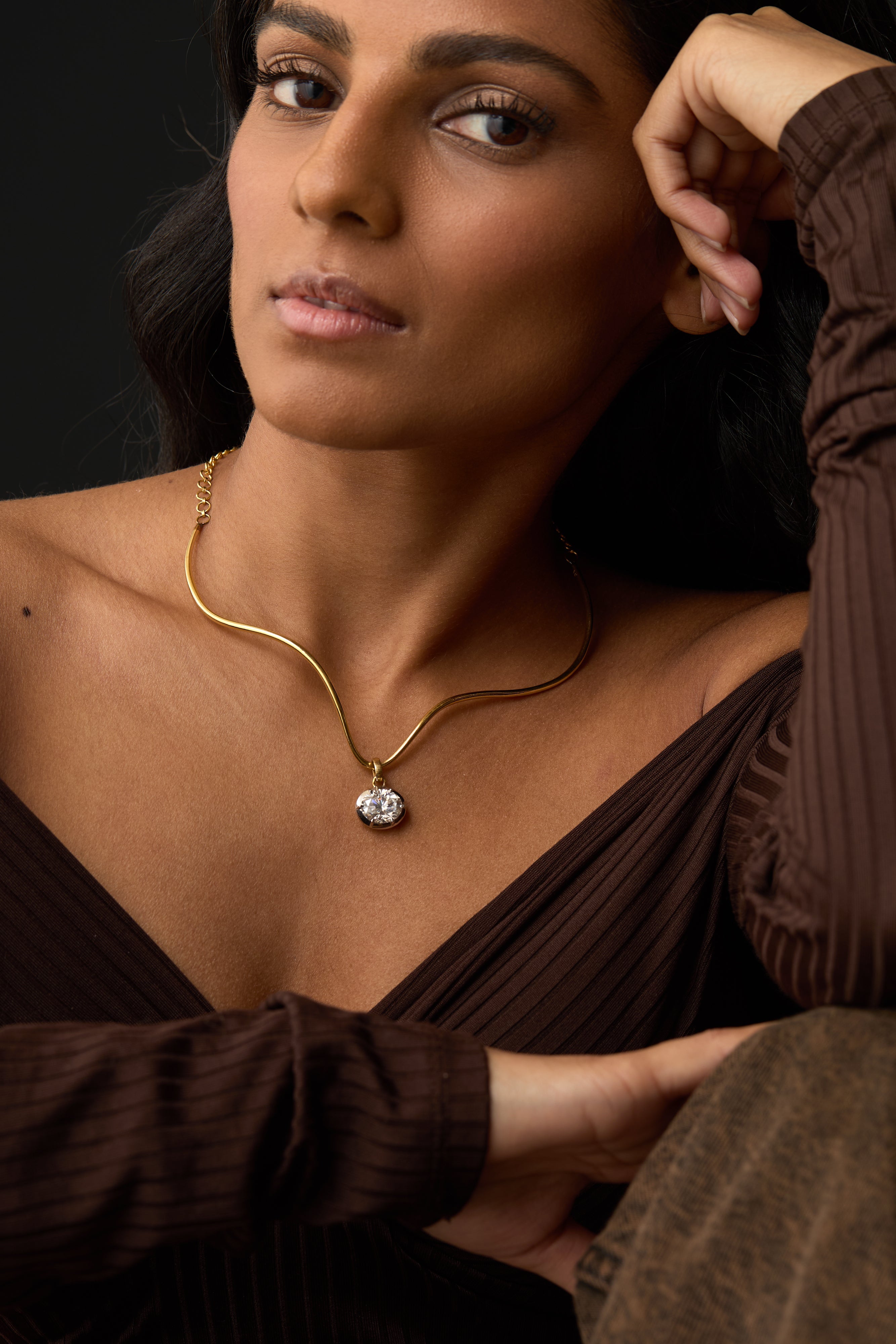 Fine gold necklace for women UK, 18ct yellow gold pendant necklace luxury jewellery UK