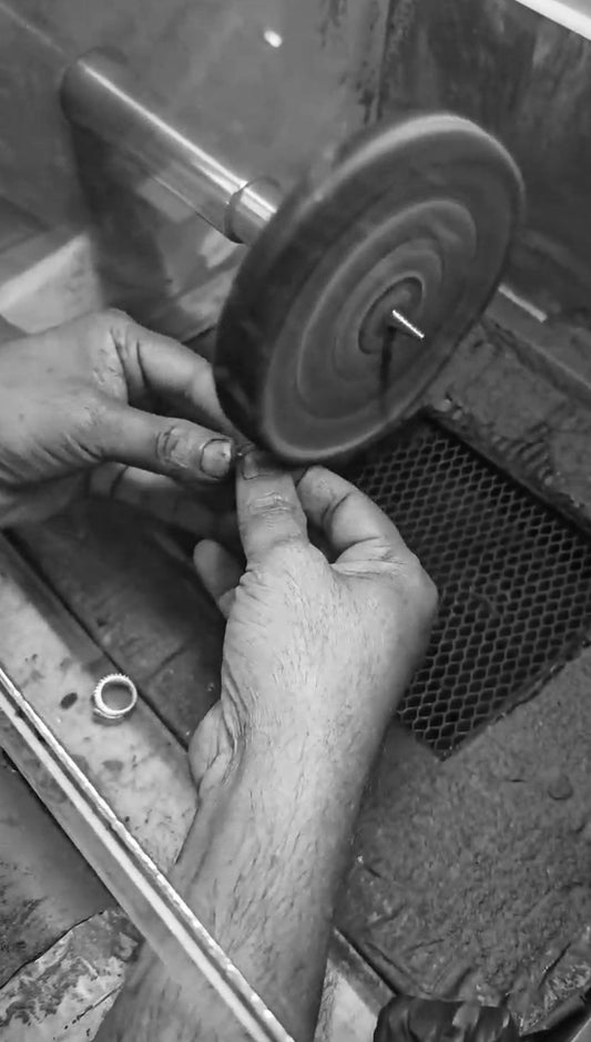Handcrafted solid gold jewellery – Moyiola Abeo artisan workshop London