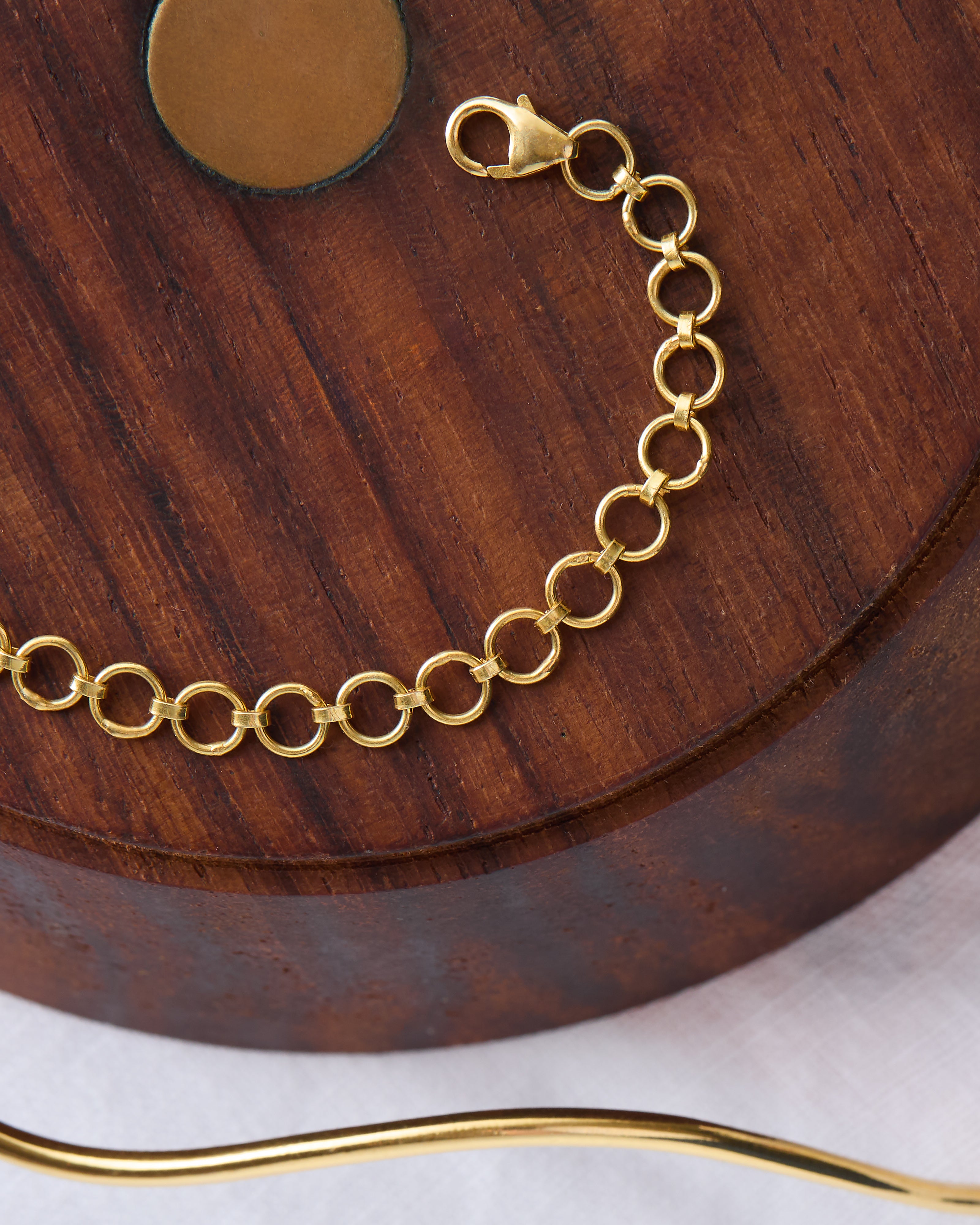 Sculptural solid gold torque necklace by Moyiola Abeo, London-based fine jewellery atelier