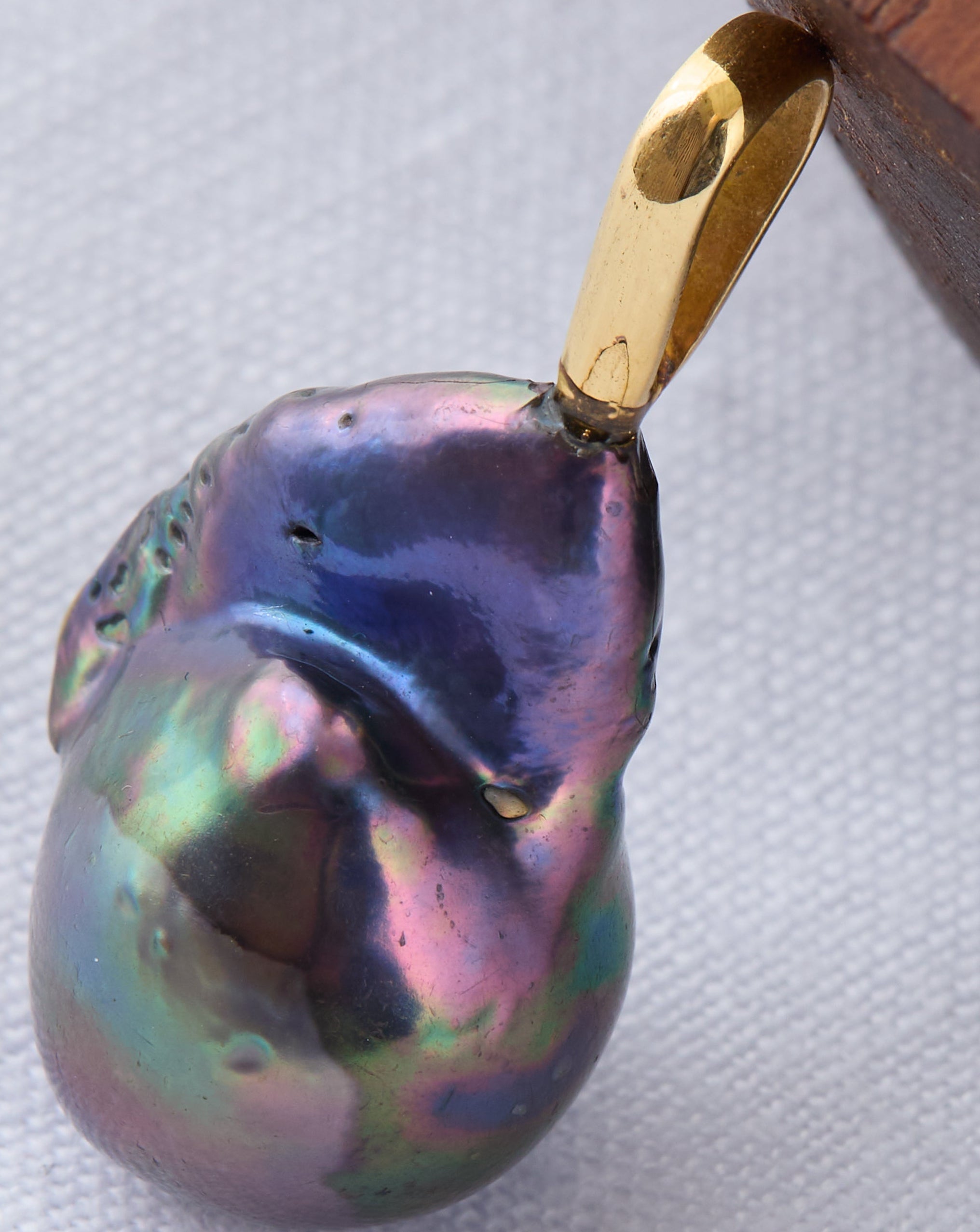 Baroque pearl pendant necklace in the style of fine jewellery like Annoushka, pdpaola